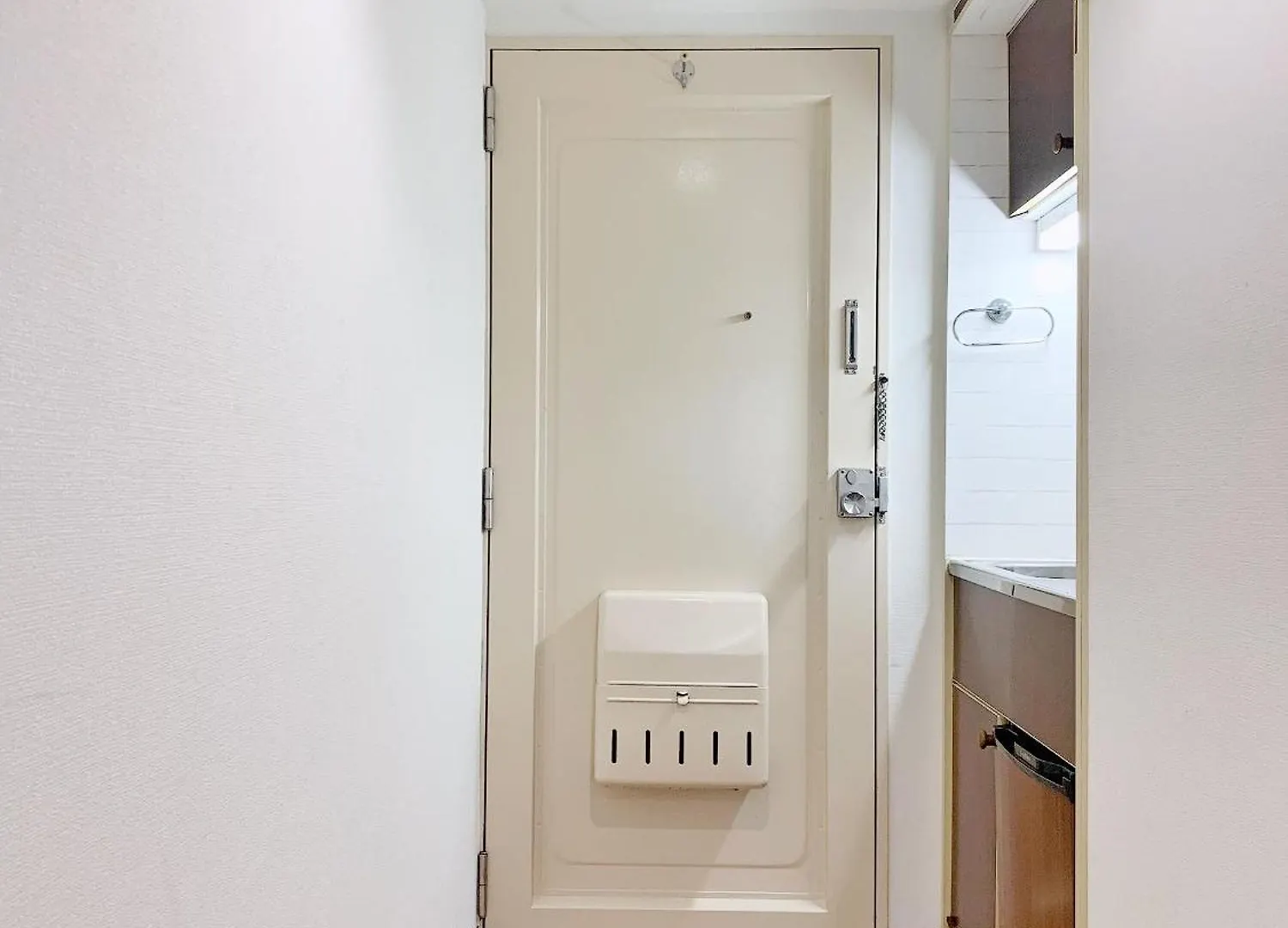 Shinjuku Center: Prime Location near Kabukicho Apartment Tokyo